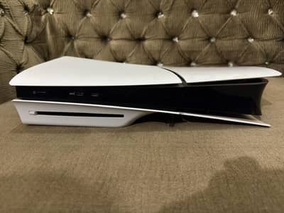 PS5 slim 1TB Excellent Condition