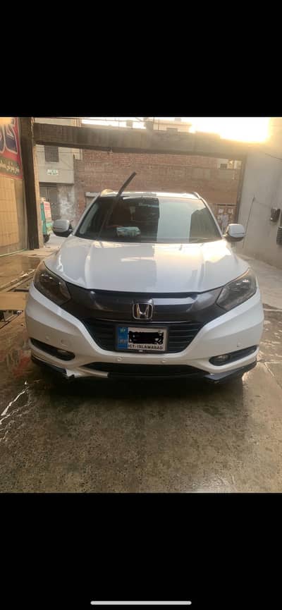 Honda vezel Z package 2014 /17 model neat and clear car 100/100 ok