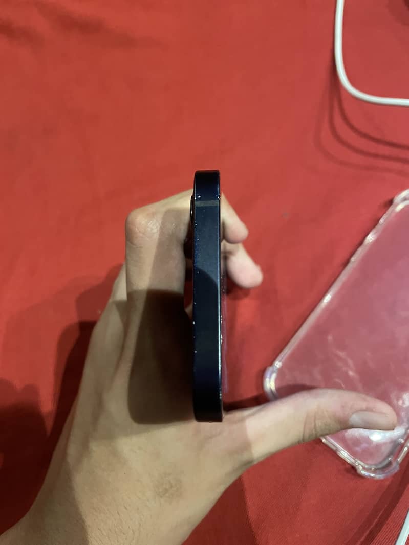 Iphone 12 4