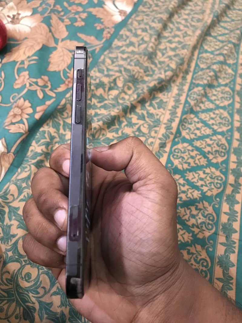 iPhone 12 pro 1