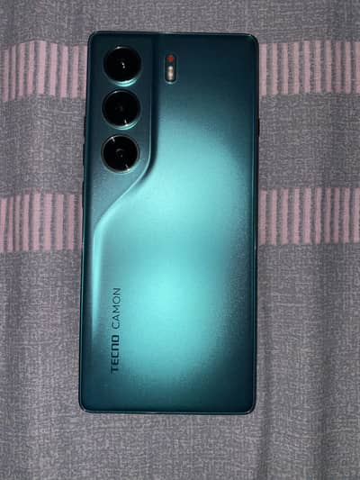 TECNO CAMON40
