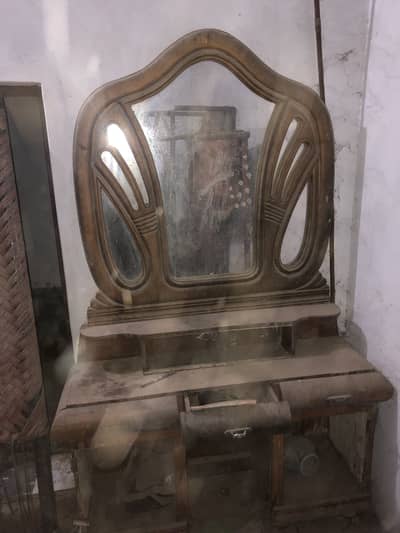 Derssing table for sale