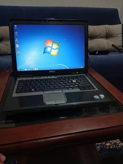 Dell laptop ram 2gb rom 75 gb.
