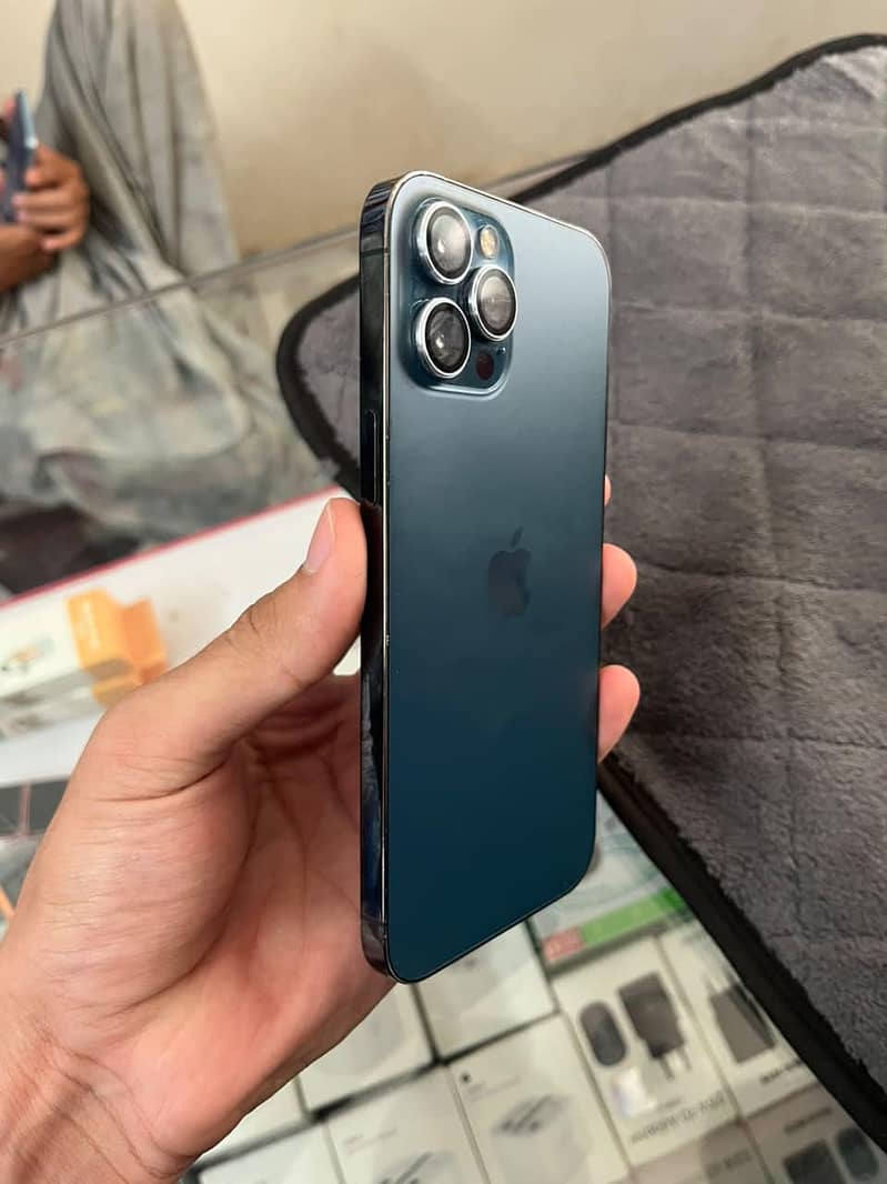 iPhone 12 pro max 1