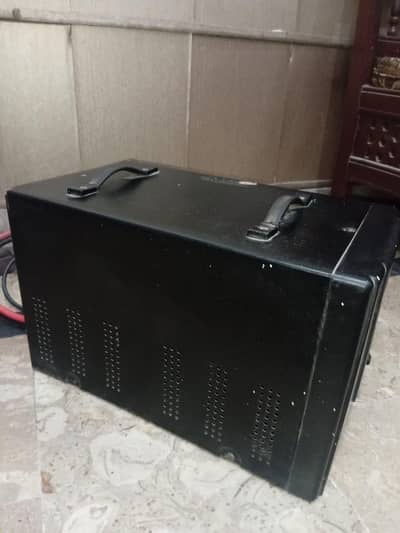 ups 700 wats