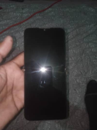 i,am selling my phone