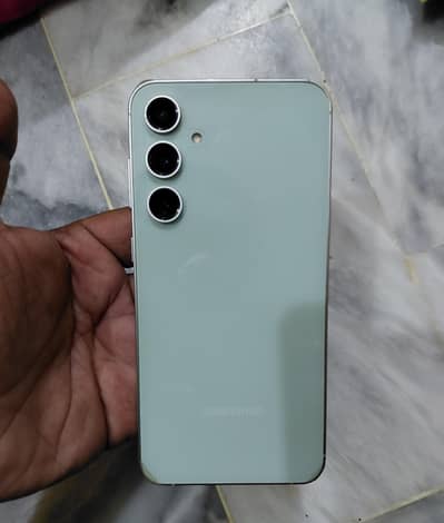 SAMSUNG S23FE