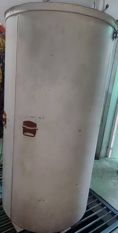 Grain storage drum (parola)