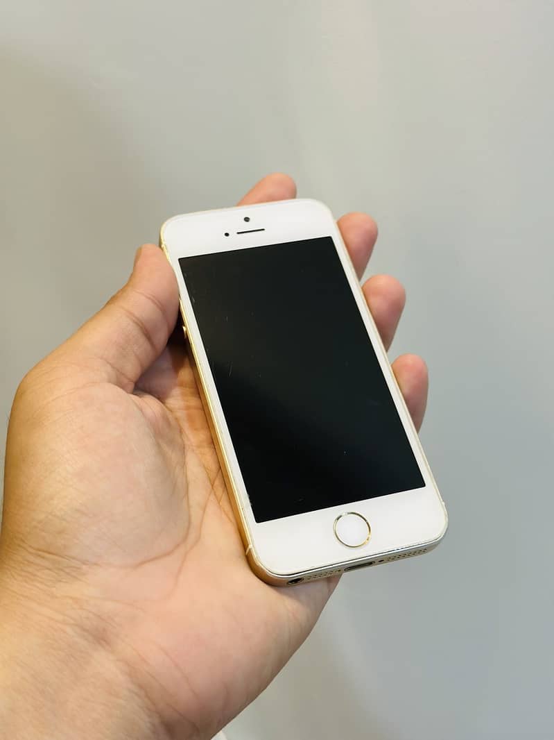 iPhone 5 se 1