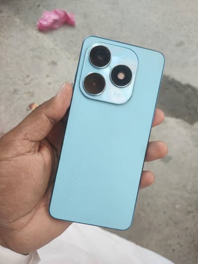 Tecno spark20 8gb256Gb full box