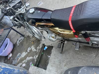 Honda 125 gold edition