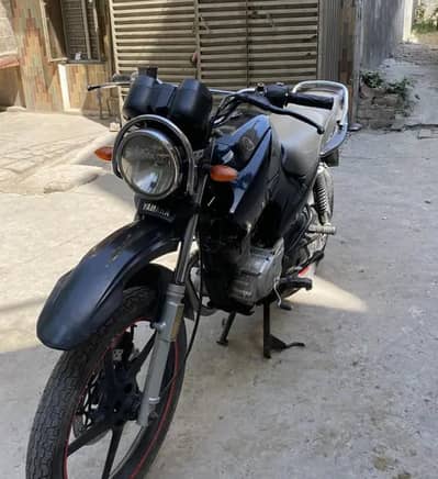 o307nine561903  ybr 125g lush condition 1st owner just like a band new