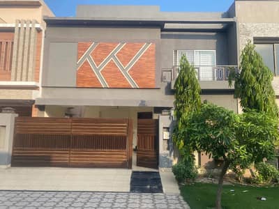 10 Marla House For Sale In Paragon City Lahore