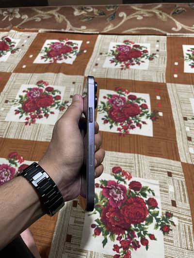 iPhone 14 Pro Max LLa Jv 83 battery 256 gb