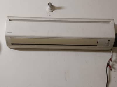 Acson Ac in geniuan condition  perfect coling