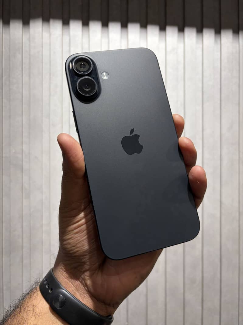Iphone 16 plus 1