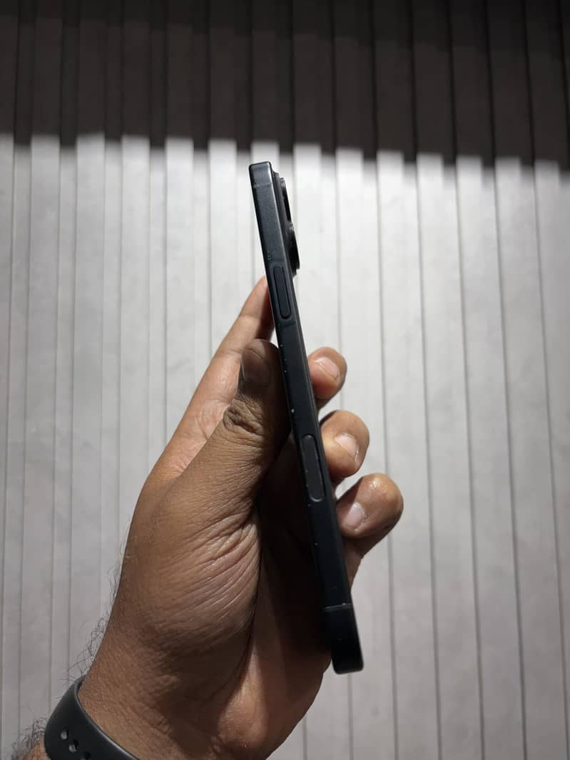Iphone 16 plus 3