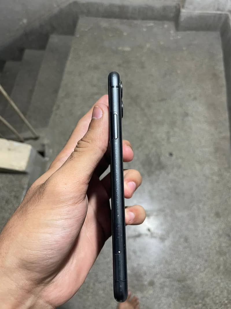 IPHONE 11 1