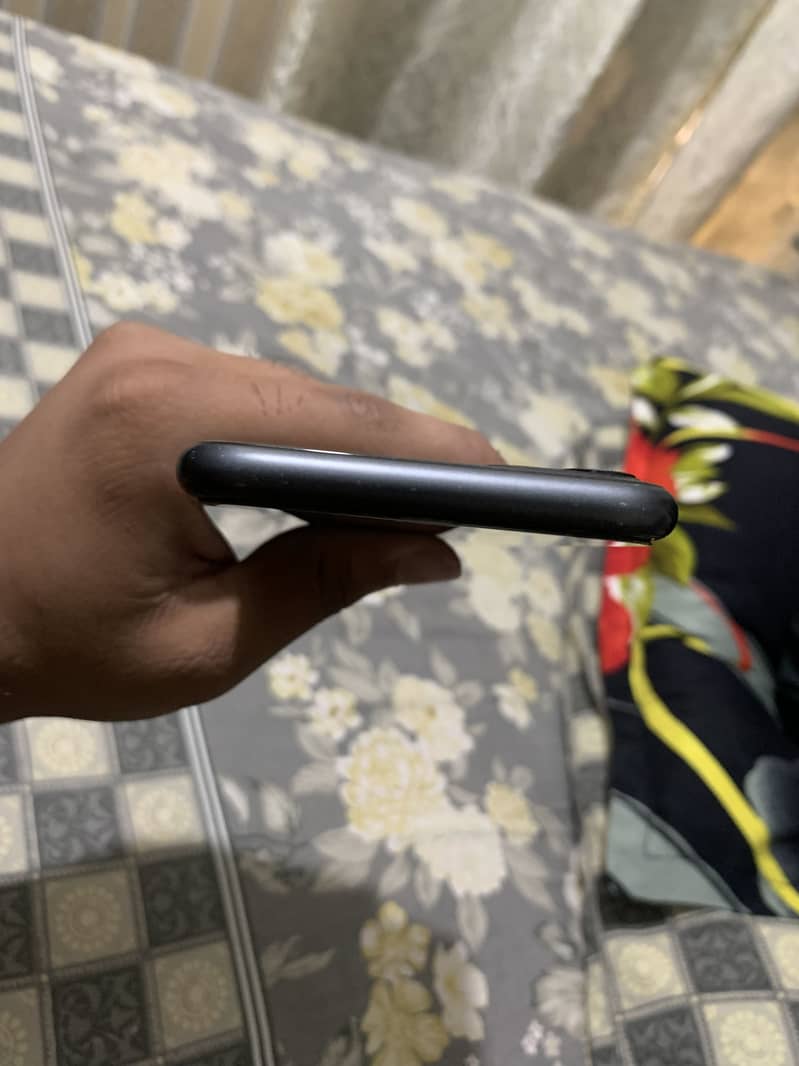 iPhone 11 1