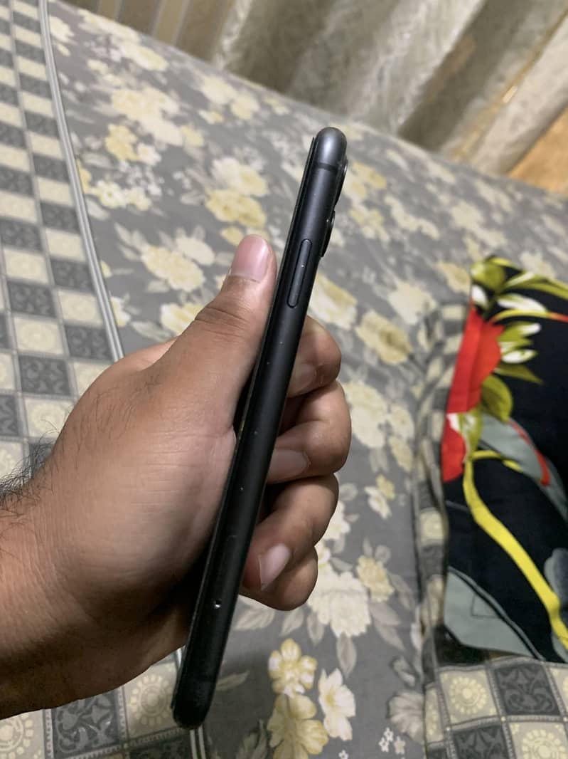 iPhone 11 2