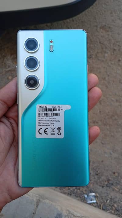 7 mahine use mein hai common 40 Pro  8/256 raim