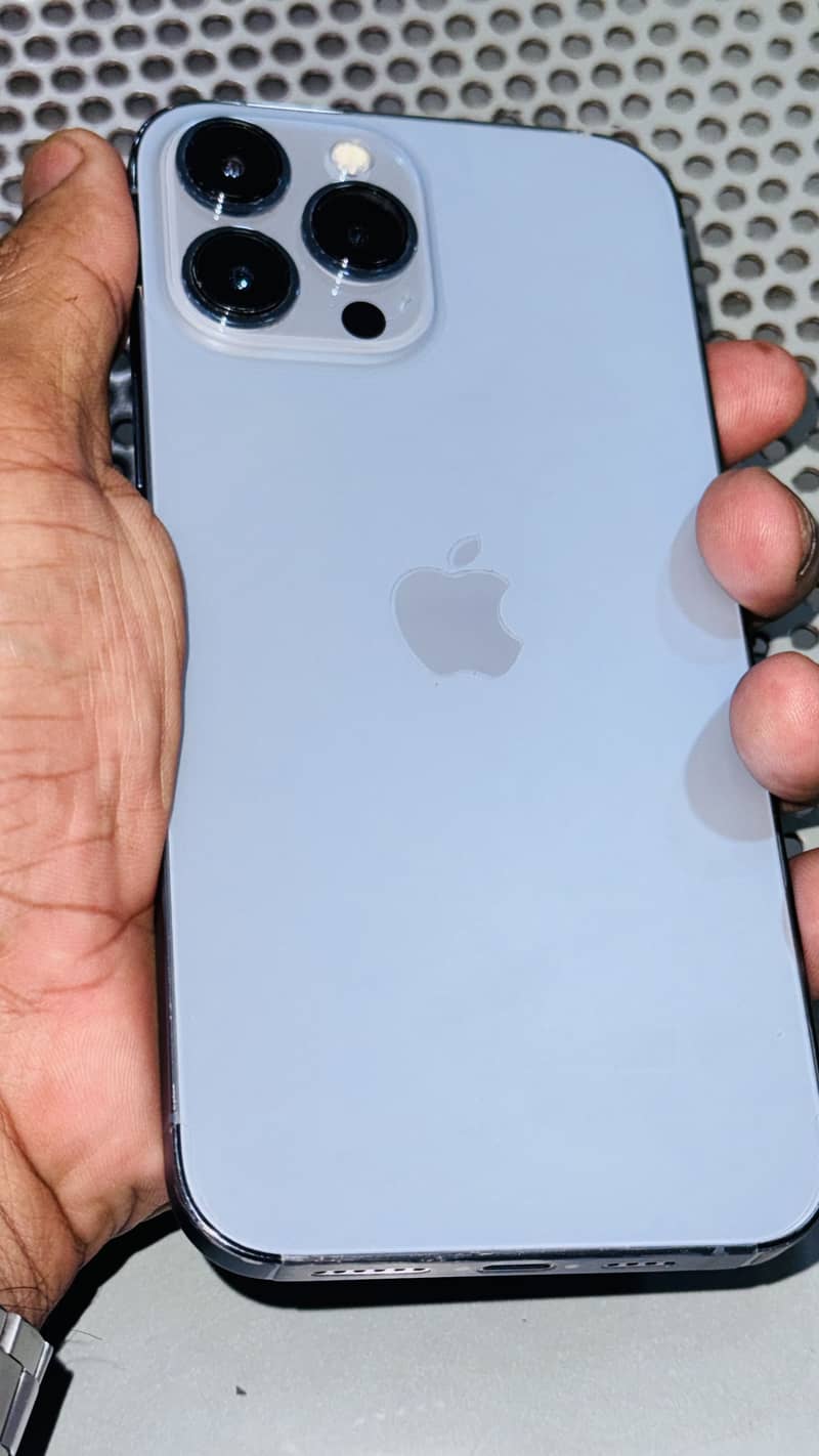 iphone 13 Pro Max 1
