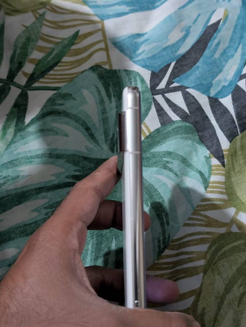 Google Pixel 8 Pro 2