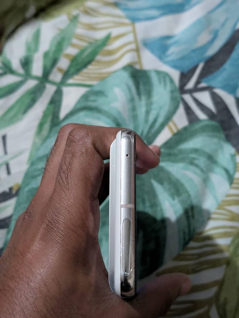 Google Pixel 8 Pro 4