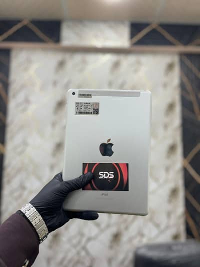 Apple iPad 6th Generation – 9.7″  inches - 32gb memory