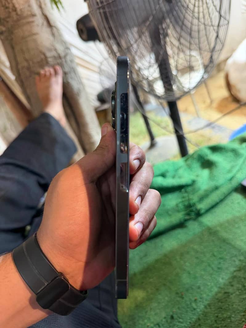 iphone 13 pro max 1