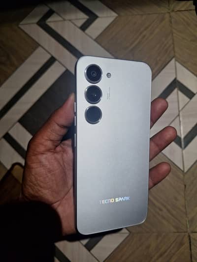 Tecno spark 40 pro 8/256 10/10 condition