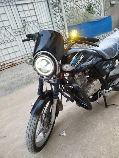 Suzuki GS SE 2016#0/3/1/7/0/0/2/4/6/2/9