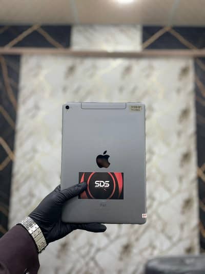 Apple iPad Pro 2016 – 9.7″  inches – 256gb memory