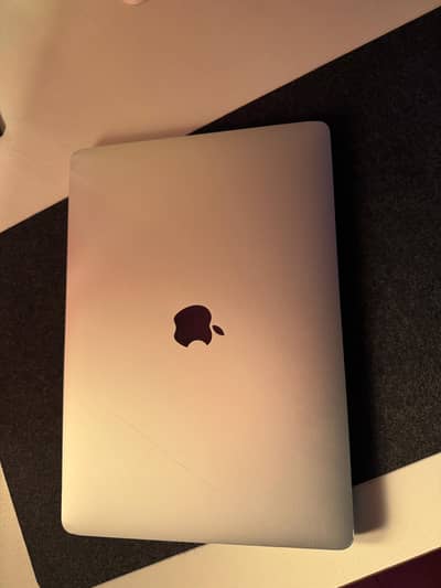 MacBook Pro 2020 8/256gb