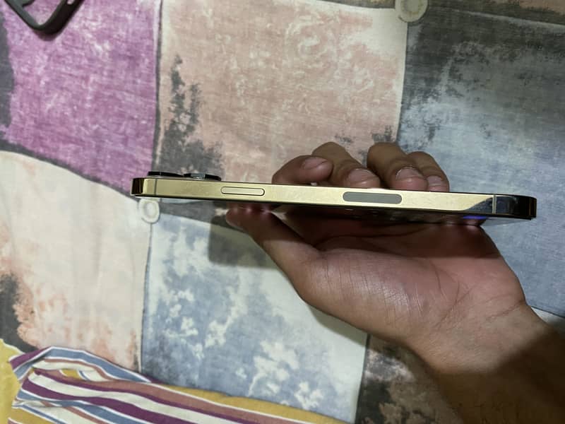 Iphone 12 pro max 0