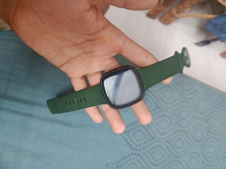 Google Fitbit Versa 3 1