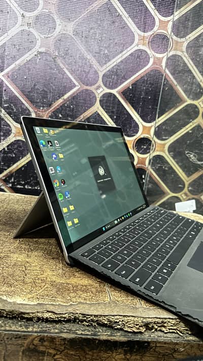 Microsoft Surface Pro 6 (i5 8th Gen).