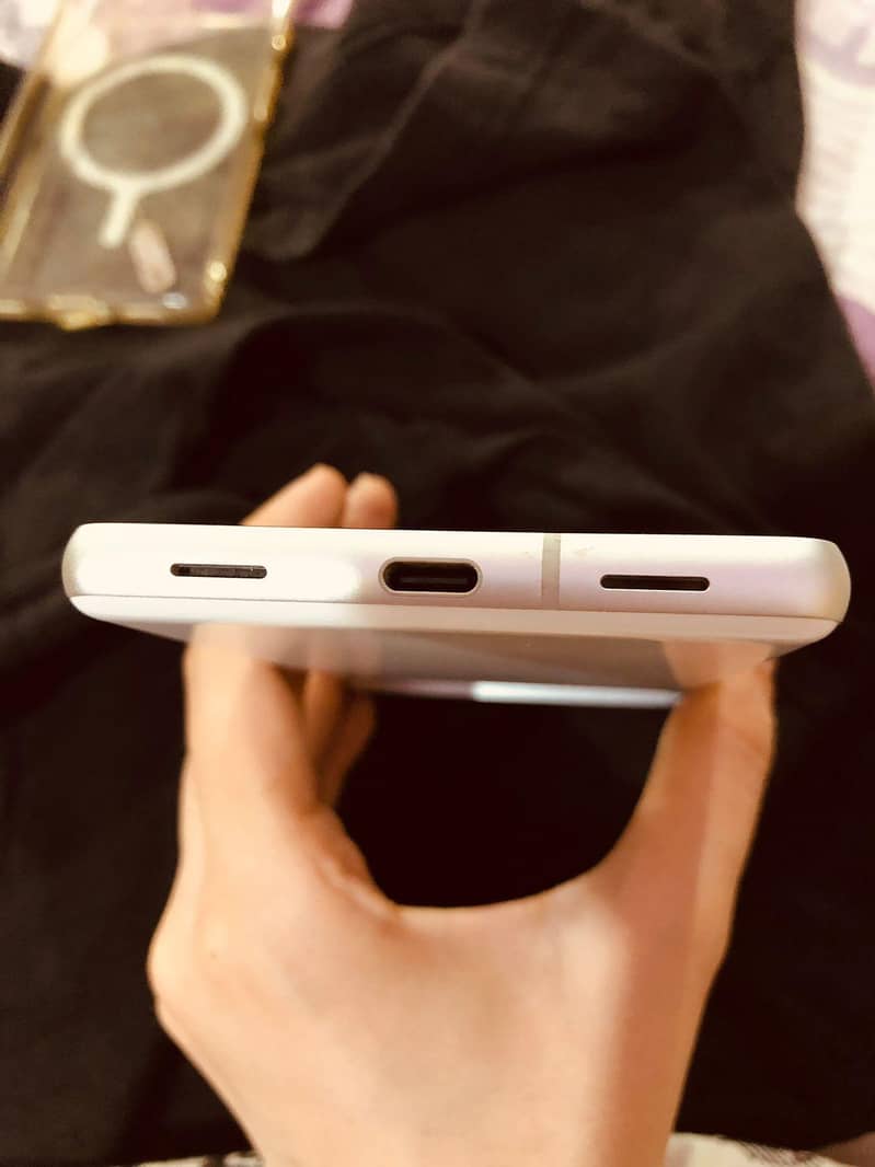 Google pixel 7a mint condition 1