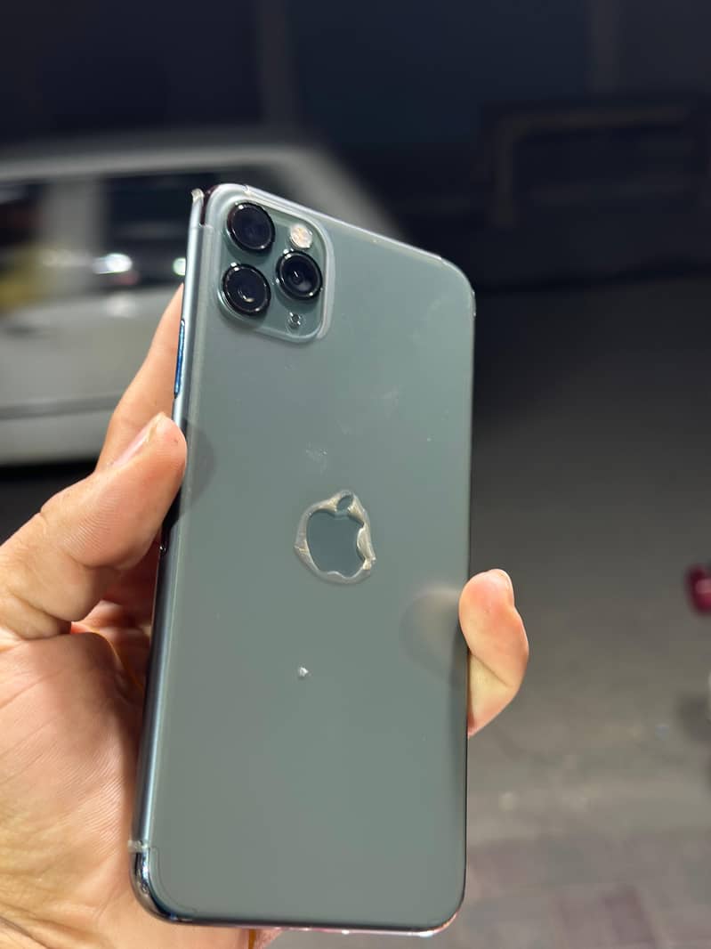 iPhone 11 Pro Max 0