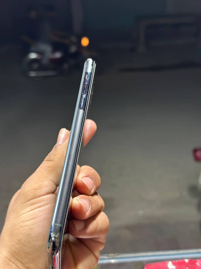 iPhone 11 Pro Max 3