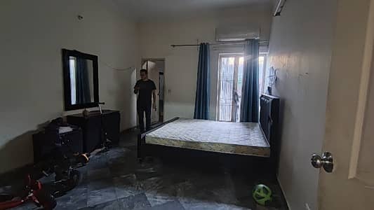 08 MARLA LOWER PORTION FOR RENT IN JOHAR TOWN LAHORE