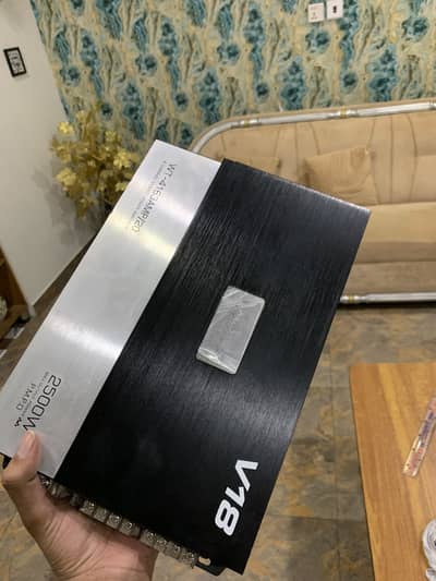 World tech 4 channel amplifer