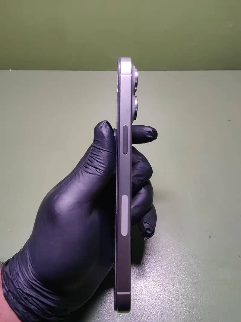 Apple iPhone 15 Pro Max 0