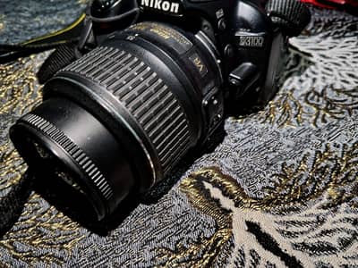 DSLR camera
