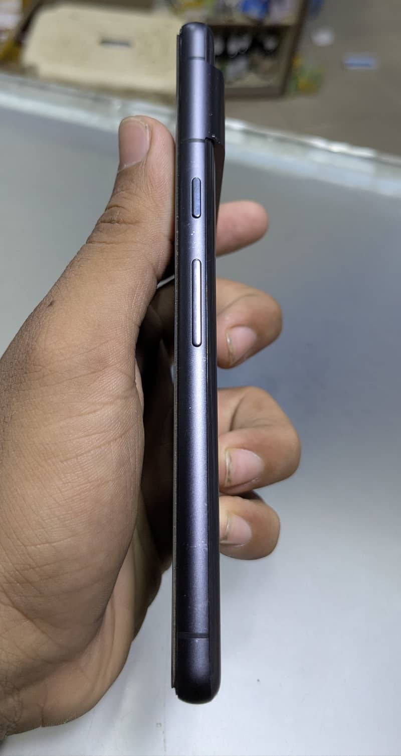 Google Pixel 7 4