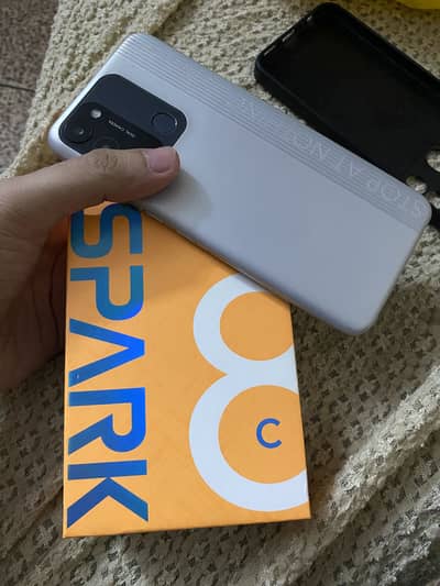 Tecno Spark 8c