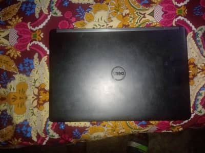 core i7 5gen  ram 8 SSD 256 with graphic card    window 10