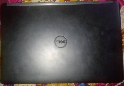 core i7 5gen  ram 8 SSD 256 with graphic card    window 10