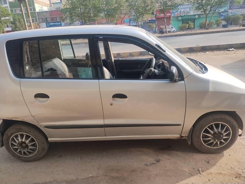 santro 2001 3