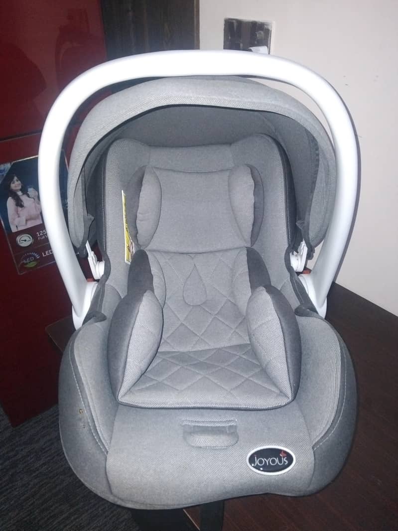 carry Cot 1
